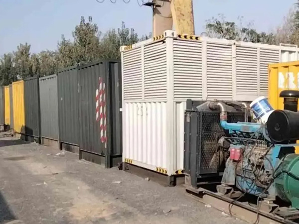 渝北200KW柴油发电机机组每小时油耗是多少?